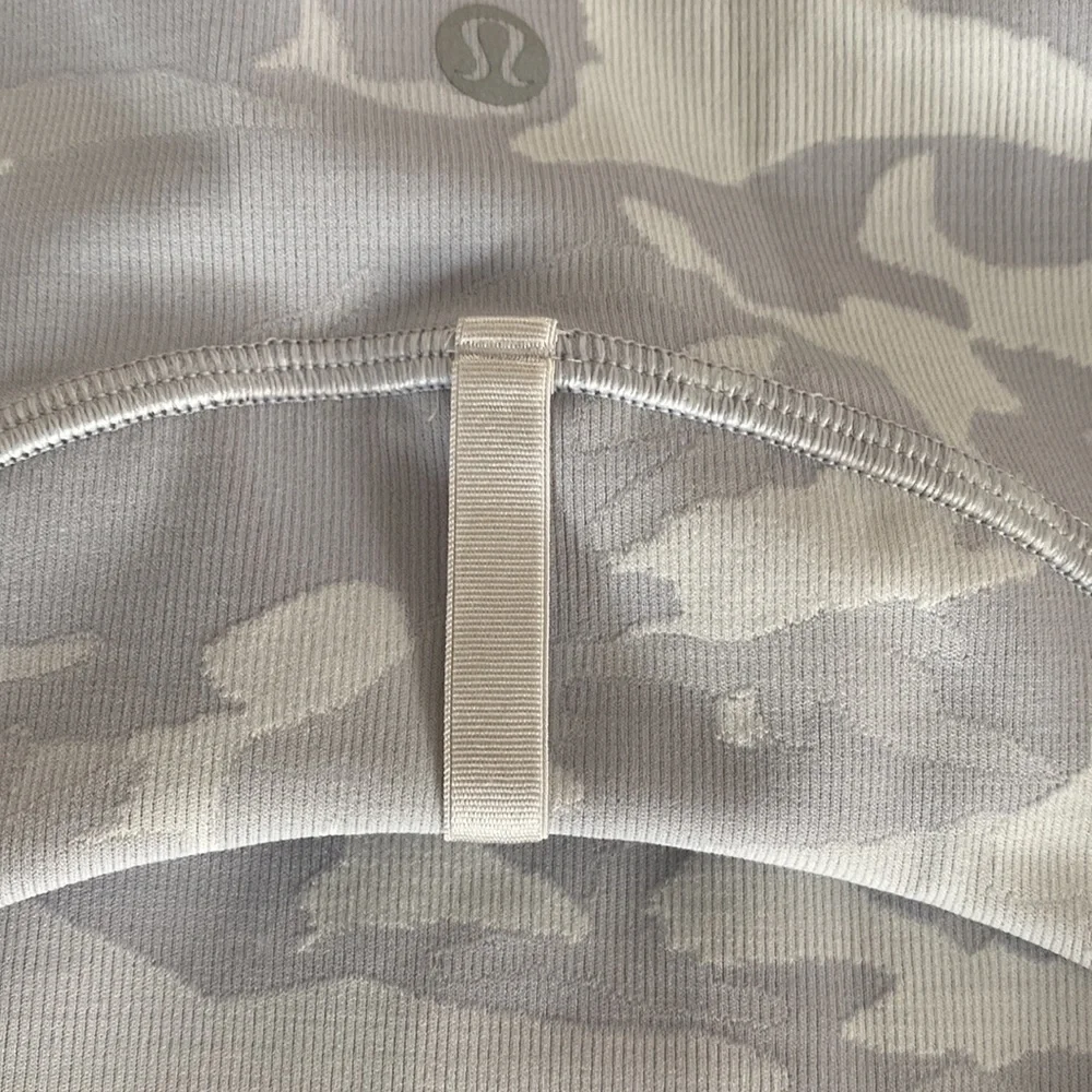 NWOT LULULEMON DEFINE. (Price firm) - Picture 7 of 7